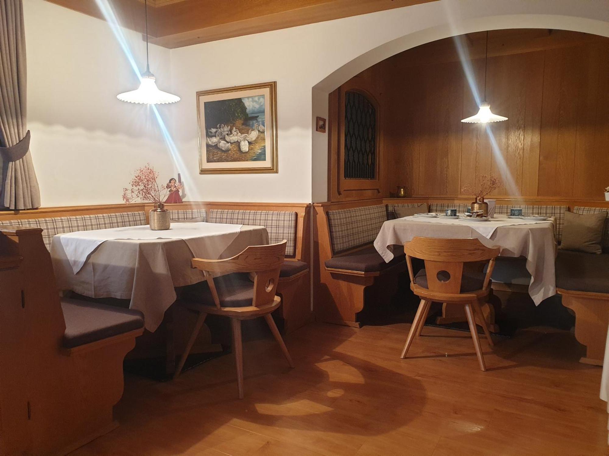 Garni Le Chalet Santa Cristina Val Gardena ภายนอก รูปภาพ