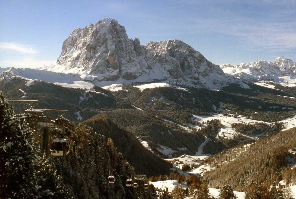 Garni Le Chalet Santa Cristina Val Gardena ภายนอก รูปภาพ